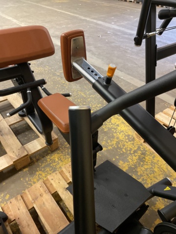 1049338-15 Diverging seated row Precor RSL 0310, 1pc