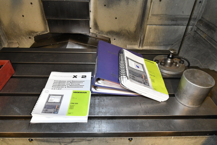 1079927-3 CNC Milling machine Hartford PRO1000