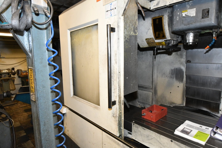 1079927-5 CNC Milling machine Hartford PRO1000