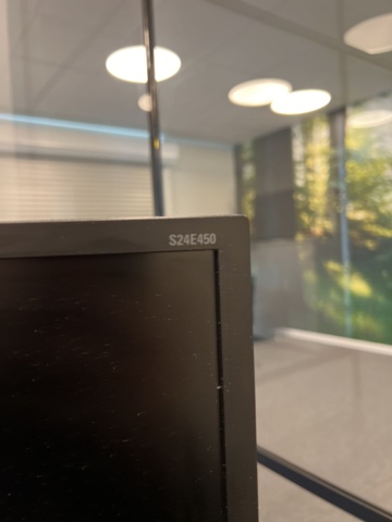 1050272-5 Office workstation 2 screens