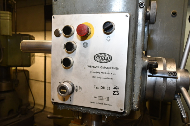 1080244-3 Radial drilling machine DONAU DR32
