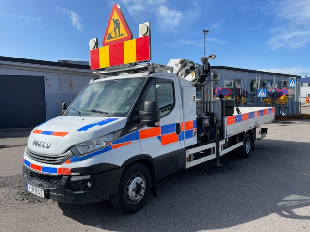 1080769-1 Iveco Daily 72-180H Chassis Cab 3.0 JTD - 2017 with Crane Hiab XS 077