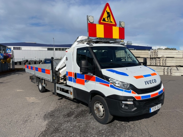 1080769-3 Iveco Daily 72-180H Chassis Cab 3.0 JTD - 2017 with Crane Hiab XS 077