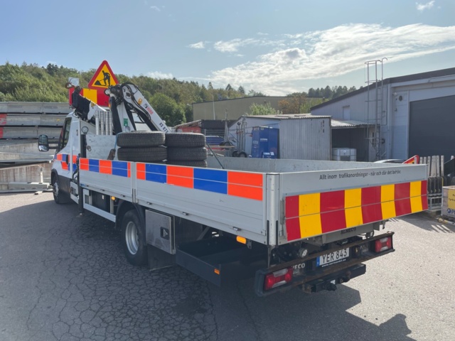 1080769-9 Iveco Daily 72-180H Chassis Cab 3.0 JTD - 2017 with Crane Hiab XS 077