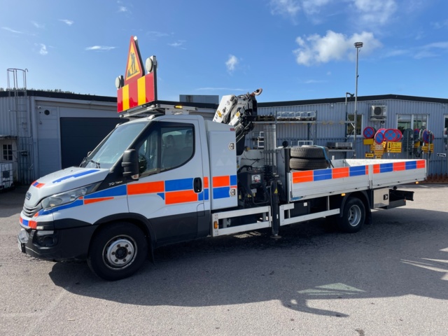 1080769-11 Iveco Daily 72-180H Chassis Cab 3.0 JTD - 2017 with Crane Hiab XS 077