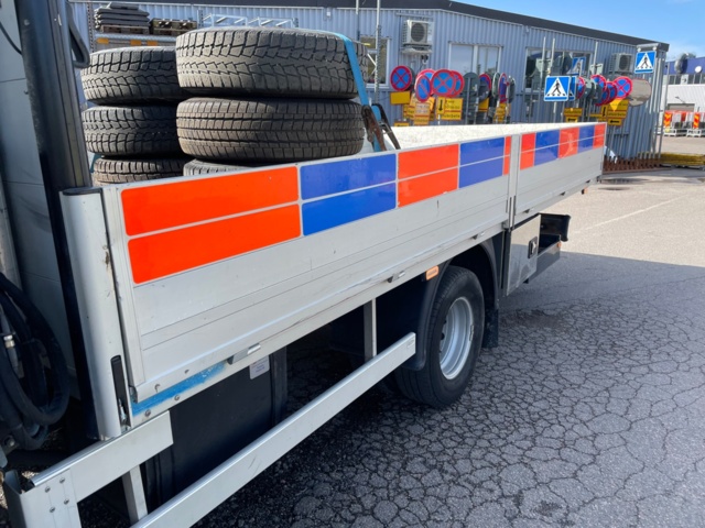 1080769-26 Iveco Daily 72-180H Chassis Cab 3.0 JTD - 2017 with Crane Hiab XS 077