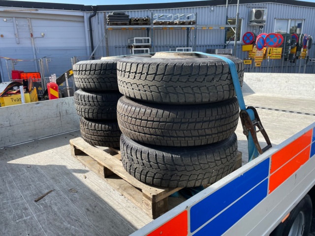 1080769-27 Iveco Daily 72-180H Chassis Cab 3.0 JTD - 2017 with Crane Hiab XS 077