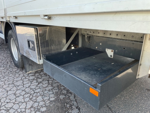 1080769-32 Iveco Daily 72-180H Chassis Cab 3.0 JTD - 2017 with Crane Hiab XS 077