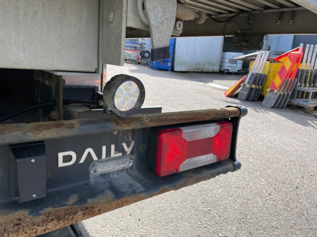 1080769-35 Iveco Daily 72-180H Chassis Cab 3.0 JTD - 2017 with Crane Hiab XS 077