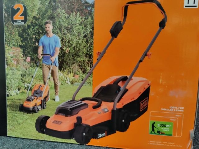 1080322-3 Gräsklippare Black & Decker BCMW3318L2-QW 18V
