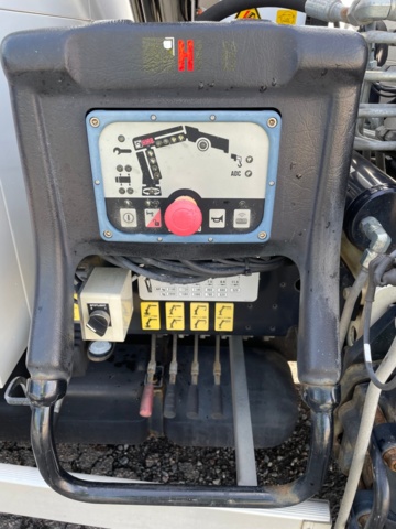 1080769-51 Iveco Daily 72-180H Chassis Cab 3.0 JTD - 2017 with Crane Hiab XS 077