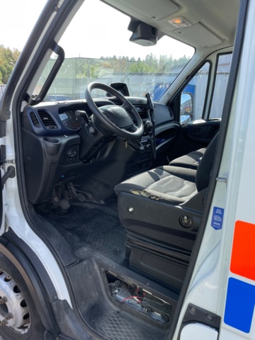 1080769-59 Iveco Daily 72-180H Chassis Cab 3.0 JTD - 2017 with Crane Hiab XS 077