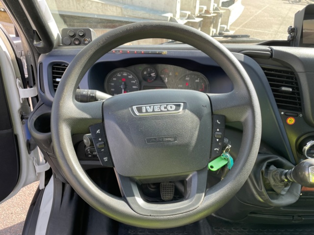 1080769-67 Iveco Daily 72-180H Chassis Cab 3.0 JTD - 2017 with Crane Hiab XS 077