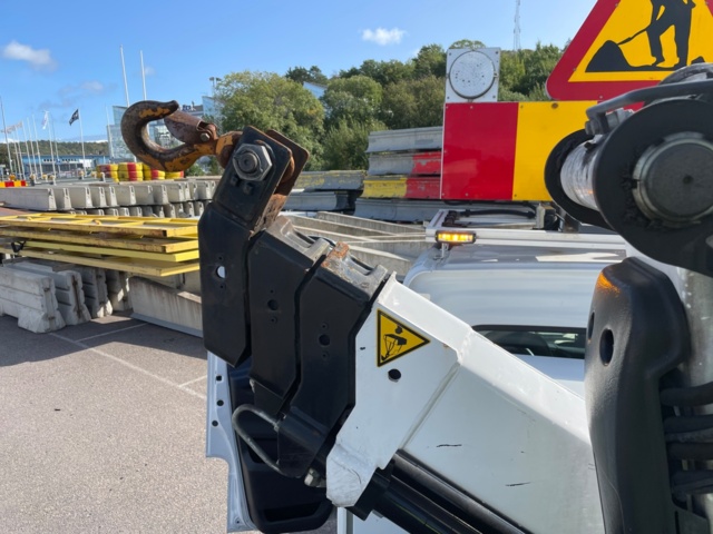 1080769-83 Iveco Daily 72-180H Chassis Cab 3.0 JTD - 2017 with Crane Hiab XS 077