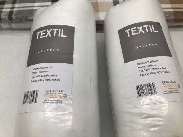 1080807-4 3 bed sets + 2 hotel pillows - Shipping included (1189)