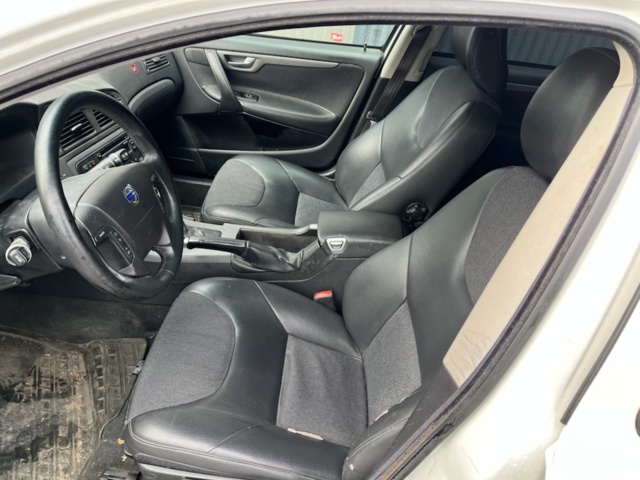 1080042-22 Volvo XC70 D5 AWD - 2007