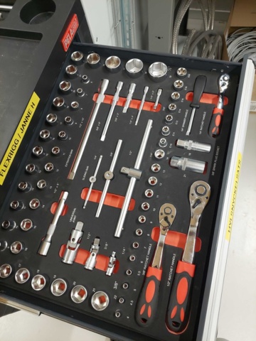 1034675-2 Pela tool cart with tools