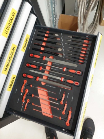 1034675-6 Pela tool cart with tools