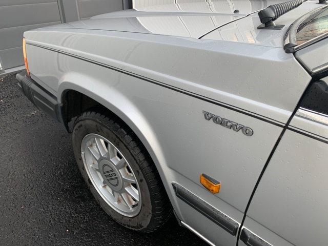 1080224-22 Volvo 740 2.3 - 1989