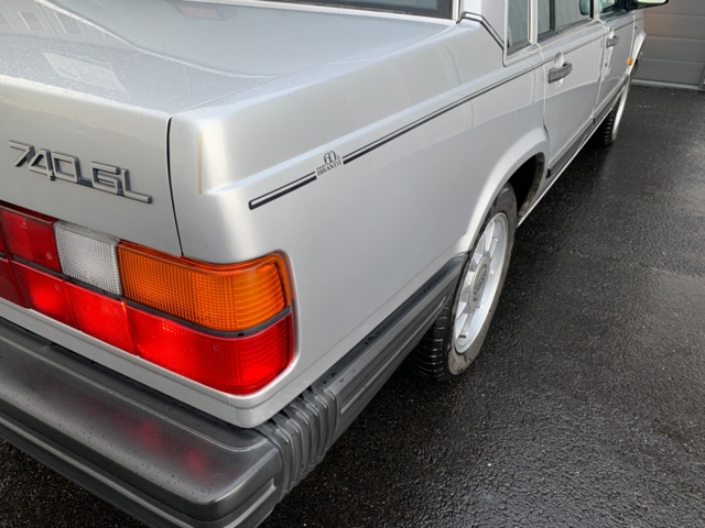 1080224-29 Volvo 740 2.3 - 1989