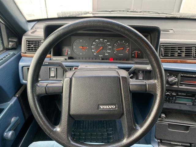 1080224-46 Volvo 740 2.3 - 1989