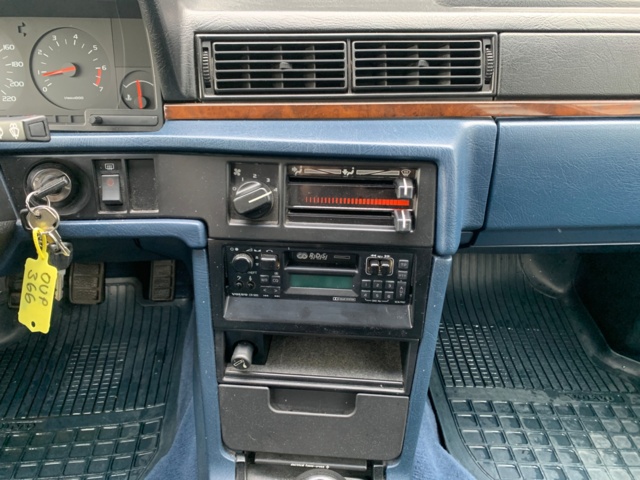 1080224-48 Volvo 740 2.3 - 1989