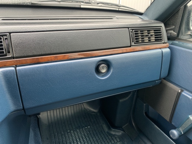 1080224-49 Volvo 740 2.3 - 1989