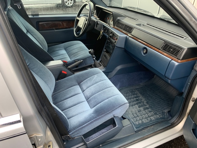 1080224-44 Volvo 740 2.3 - 1989