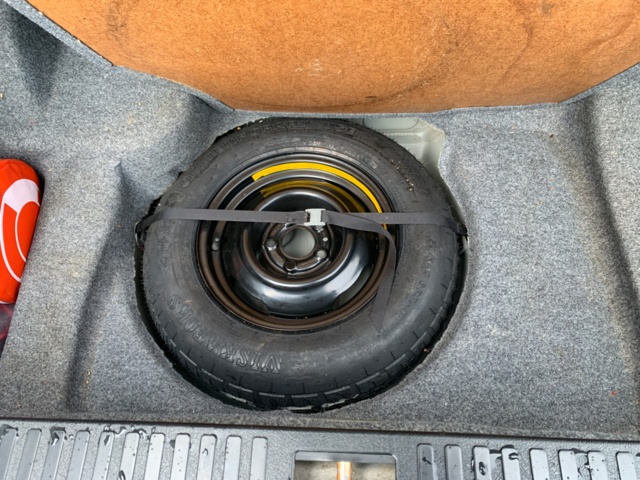 1080224-81 Volvo 740 2.3 - 1989