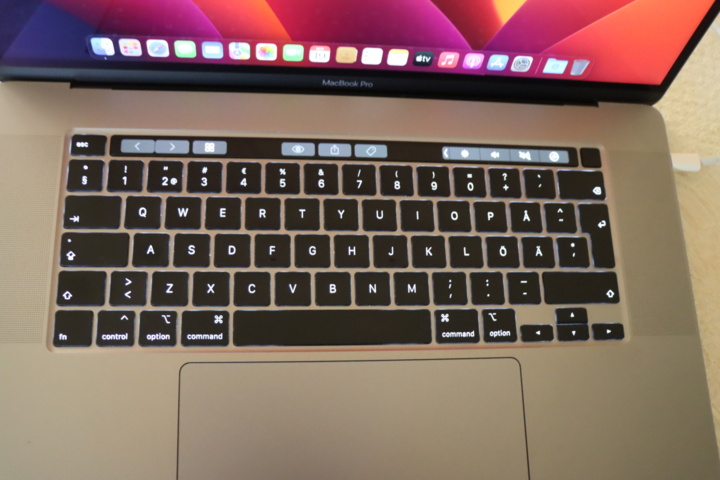 1033848-4 MacBook Pro 16”, 8core i9, 32GB ram, 1tb ssd