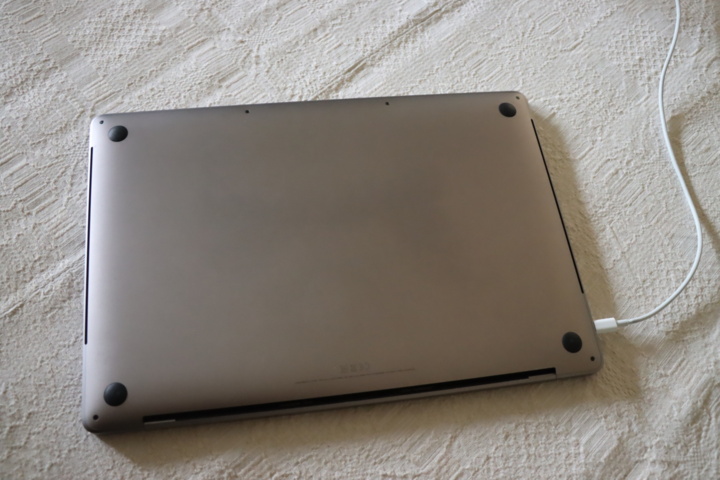 1033848-12 MacBook Pro 16”, 8core i9, 32GB ram, 1tb ssd