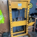 1061407-1 Hydraulic press Enerpac 10-ton