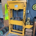 1061407-2 Hydraulic press Enerpac 10-ton