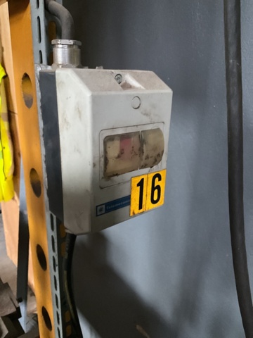 1061407-17 Hydraulic press Enerpac 10-ton