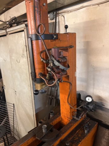 1050298-4 Hydraulic press