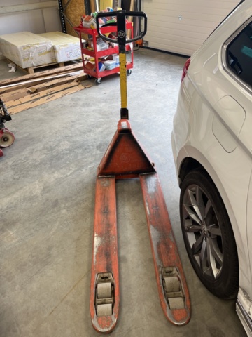 1060920-1 Pallet puller