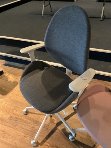 1061409-3 4 office chairs