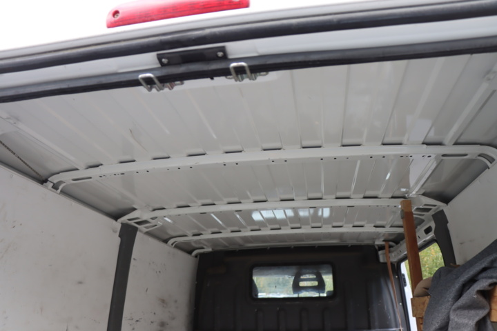 1081217-17 Peugeot Boxer Van 333 2.2 HDi - 2013