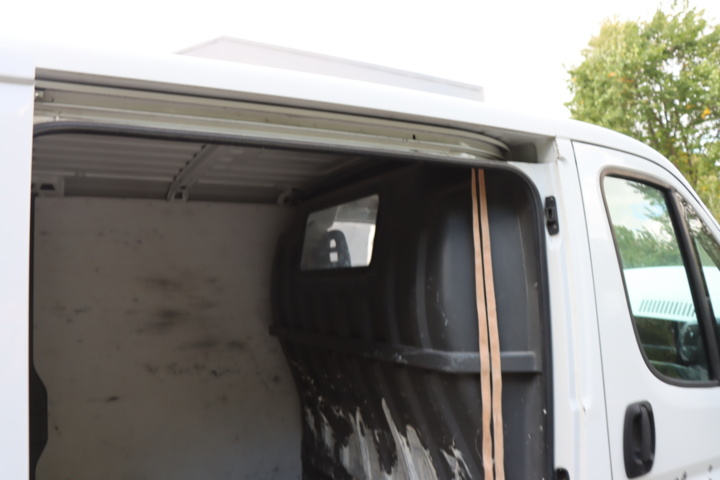 1081217-22 Peugeot Boxer Van 333 2.2 HDi - 2013