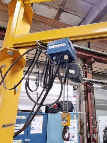 1081589-5 Column slewing crane Demag 250 kg