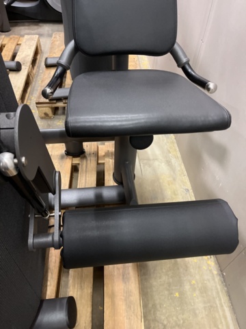 1049365-41 eGym 8 VISION strength units 8 pcs