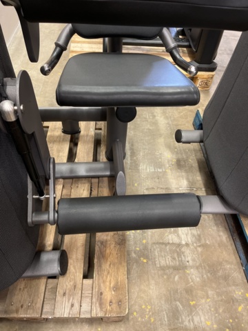 1049365-74 eGym 8 VISION strength units 8 pcs