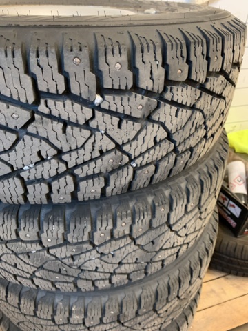 993108-2 Studded winter tires Nokian Hakkapeliitta C3 215/65R16C