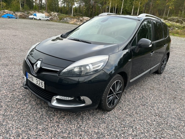 1081706-1 Renault Grand Scenic 1.5 dCi - 2013