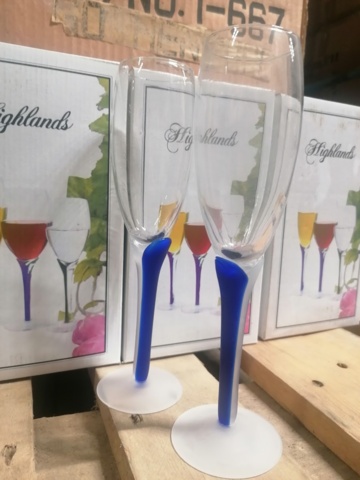 1081927-1 Lot of 192 wine glasses for restaurant