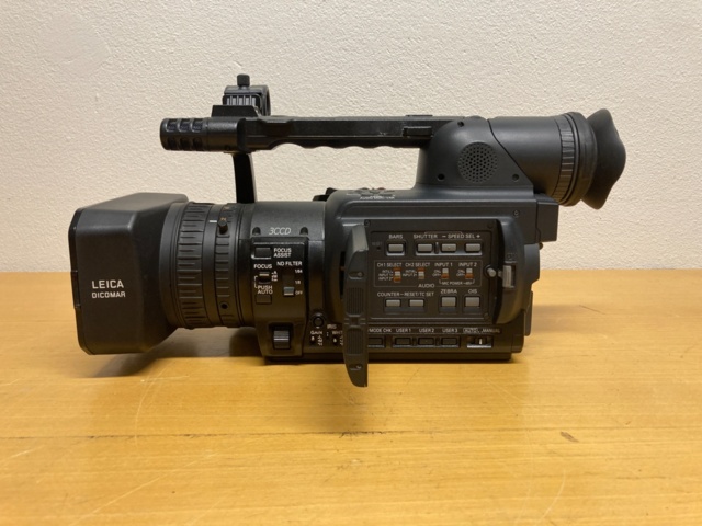 1082086-2 Panasonic AG-HVX200E Camcorder - 381h (ei akkua)