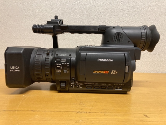 1082086-3 Panasonic AG-HVX200E Camcorder - 381h (ei akkua)