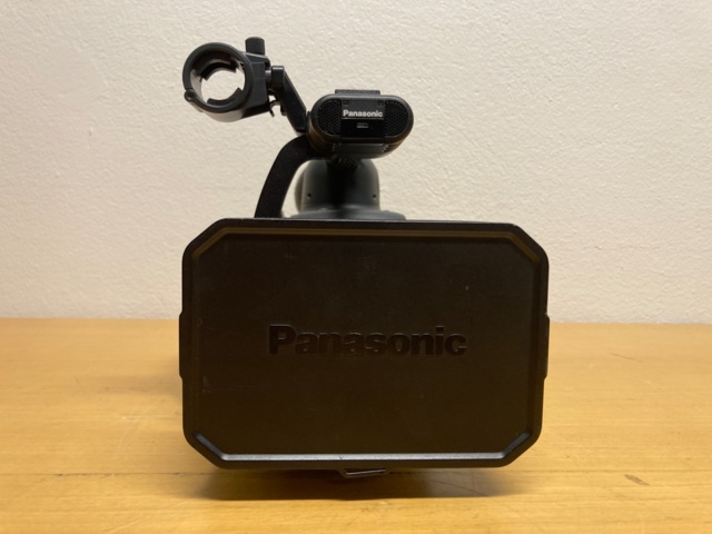 1082086-4 Panasonic AG-HVX200E Camcorder - 381h (ei akkua)