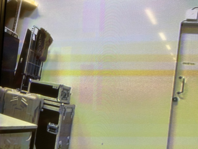 1082394-10 TV-jalusta (+ vanha Panasonic plasmanäyttö) - Ei pohjahintaa