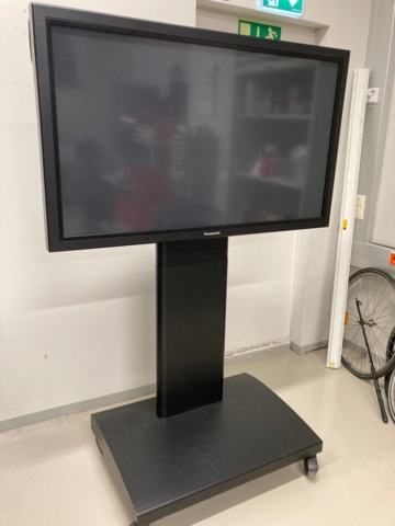 1082394-1 TV-jalusta (+ vanha Panasonic plasmanäyttö) - Ei pohjahintaa